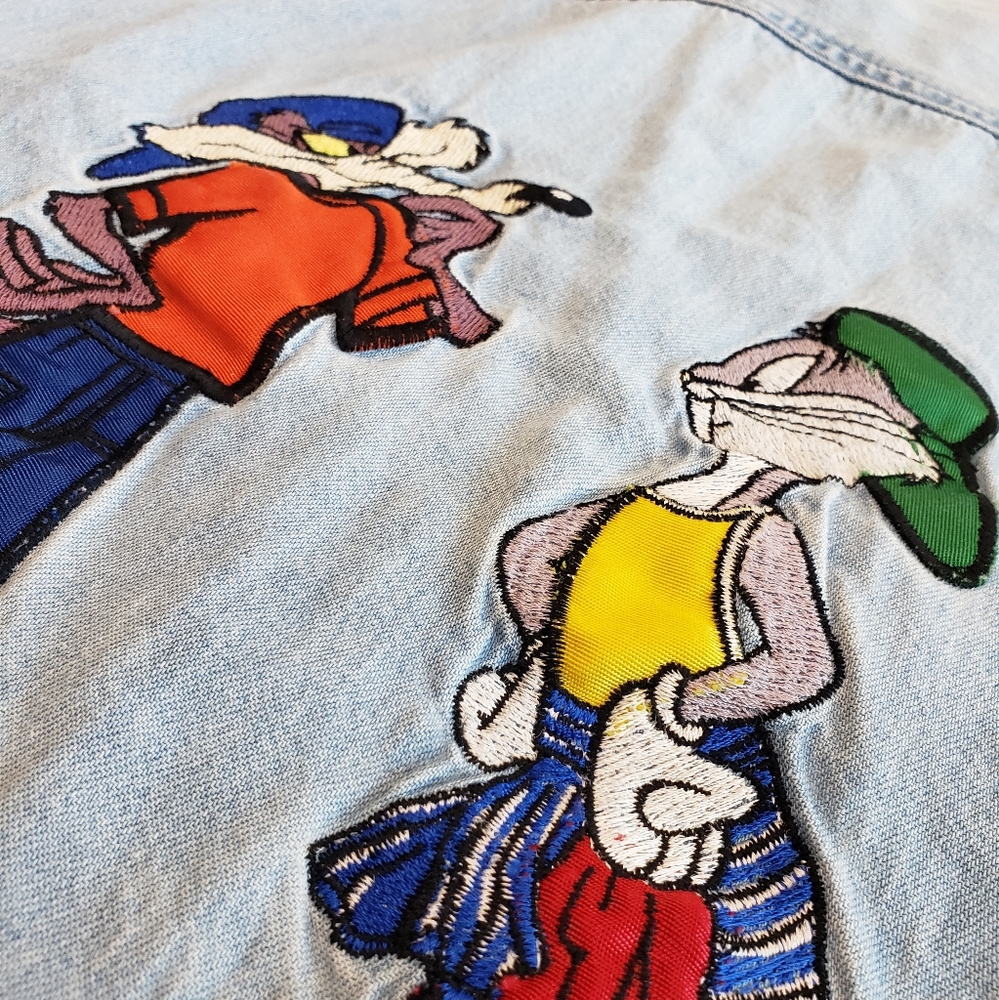 Vintage Looney Tunes Long Sleeve - Picture 7 of 7